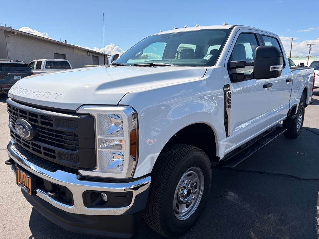 New 2026 Ford F250 4x4 Crew Cab Super Duty image 1