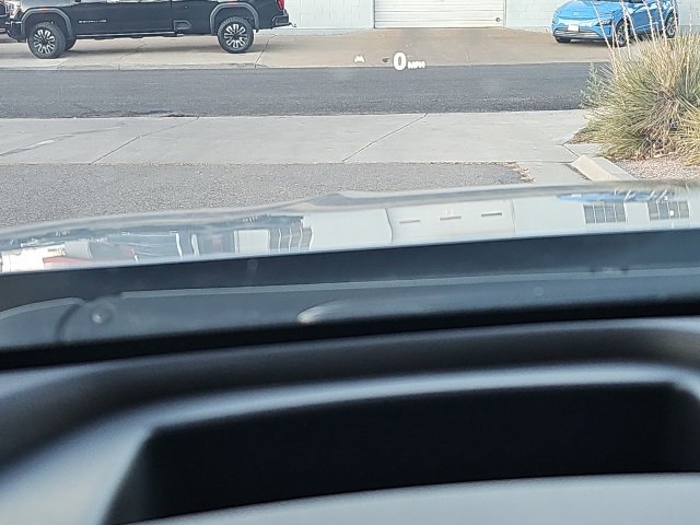 Used 2023 Buick Envision Avenir image 17