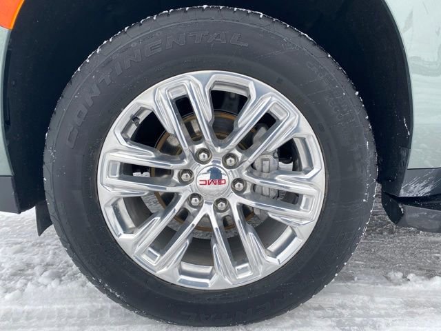 Used 2024 GMC Yukon SLT w/ SLT Luxury Package image 24