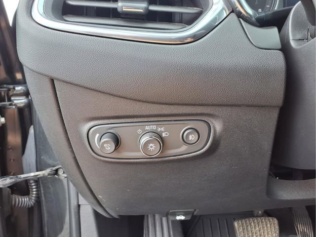 Used 2020 Chevrolet Equinox LT image 12