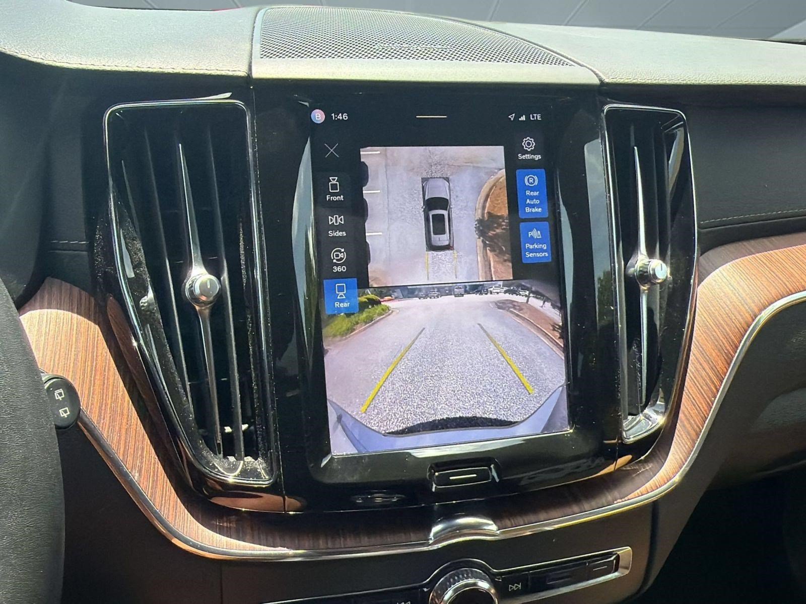 Certified 2024 Volvo XC60 B5 Ultimate AWD/4WD image 25