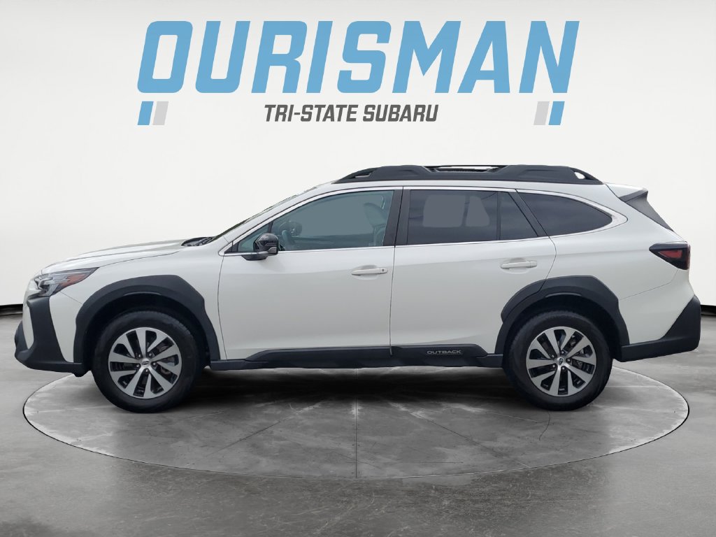 Certified 2025 Subaru Outback Premium AWD/4WD image 3