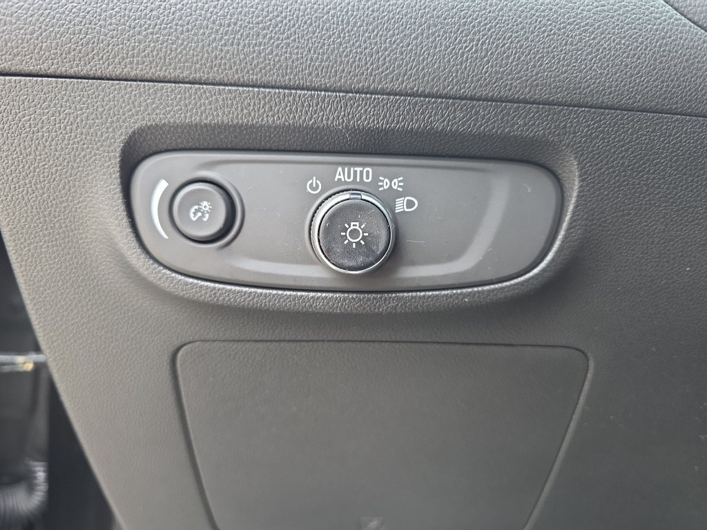 Certified 2024 Buick Encore GX Sport Touring w/ Comfort Package AWD/4WD image 29