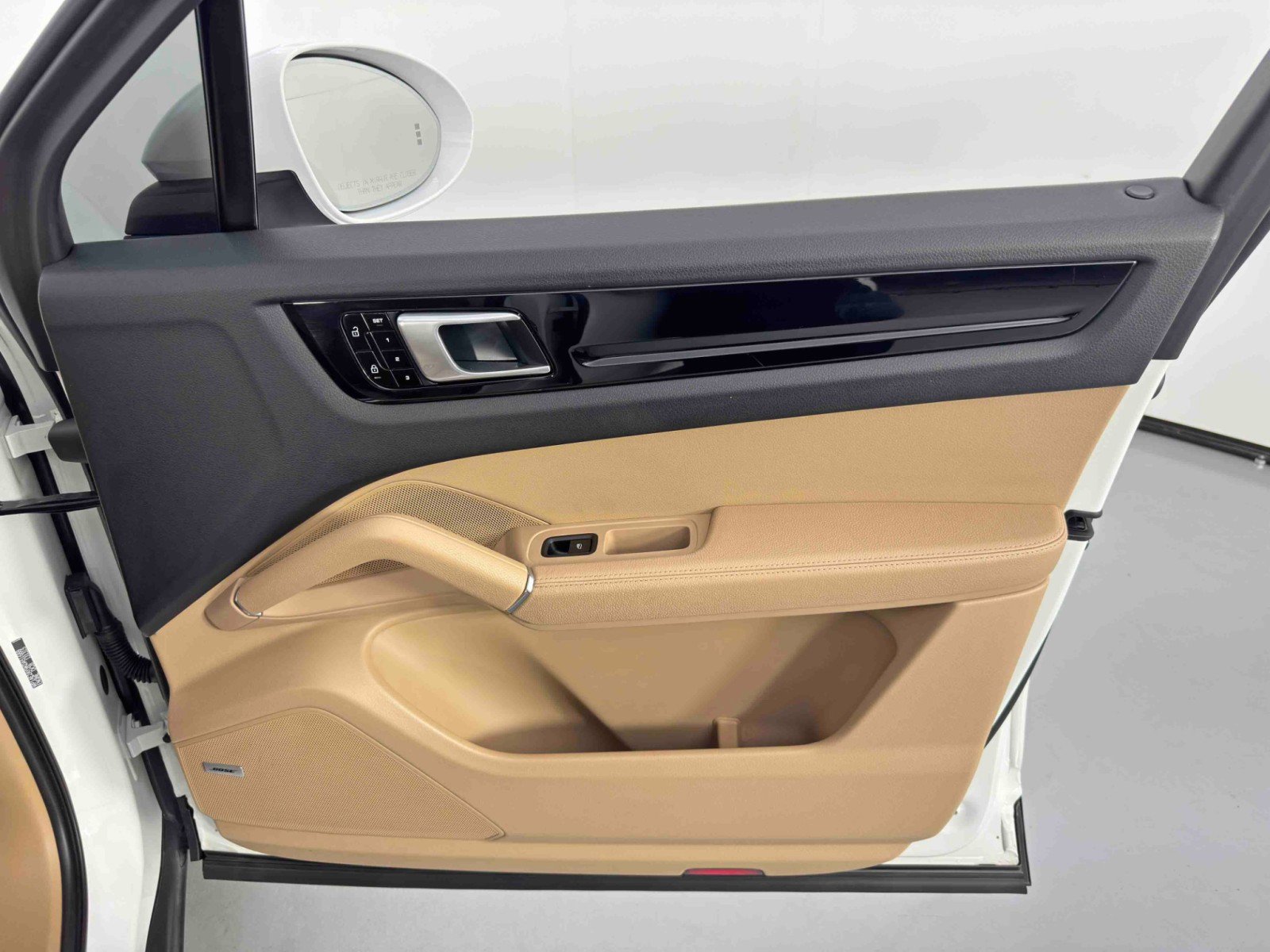 Used 2019 Porsche Cayenne E-Hybrid image 47