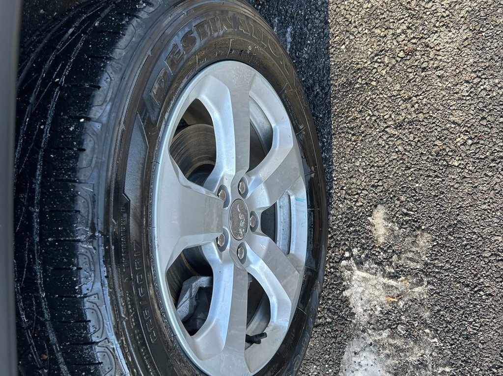 Used 2021 Jeep Compass Latitude w/ Sun and Sound Group image 18