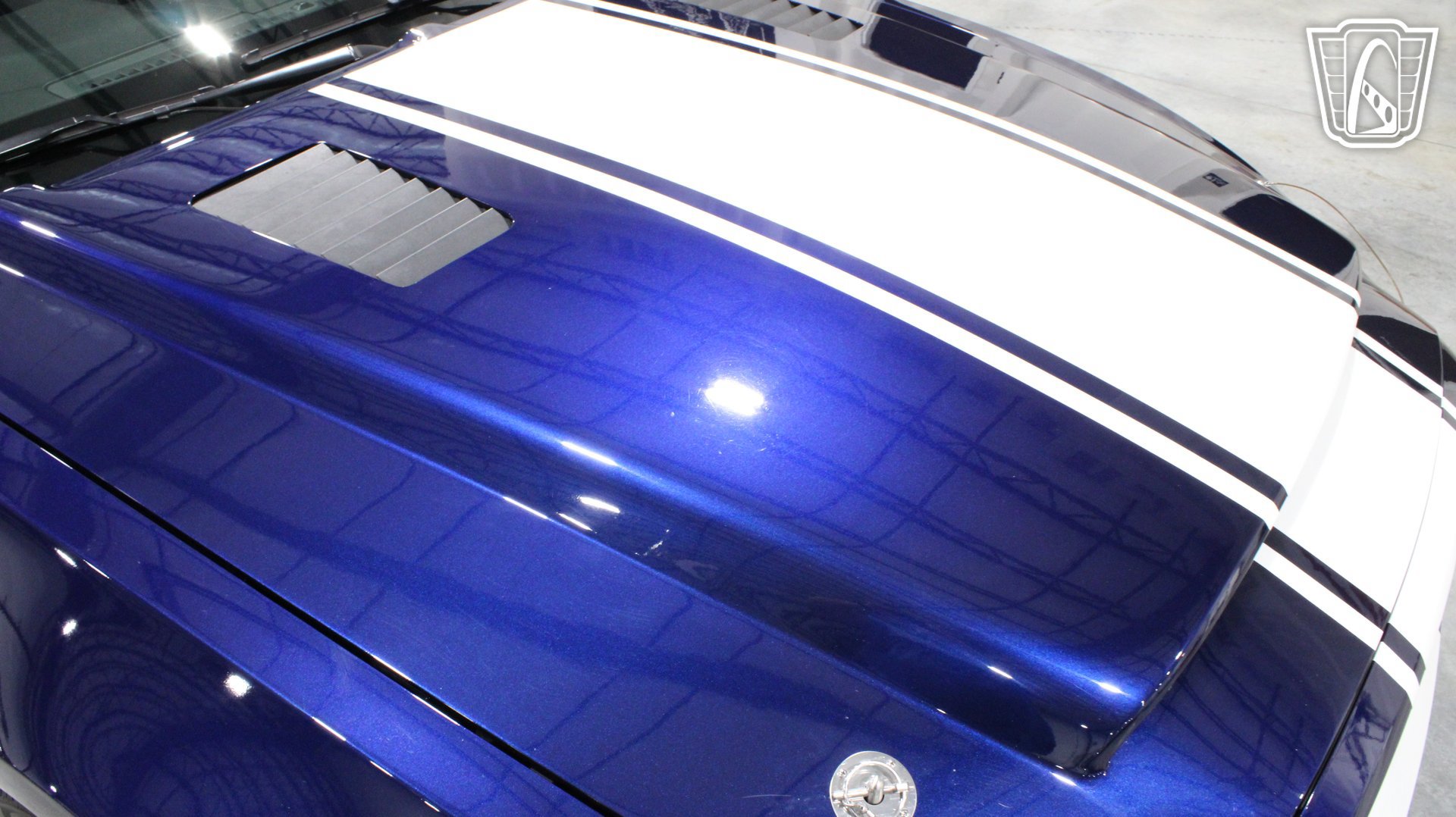 Used 2011 Ford Mustang Shelby GT500 w/ Electronics Pkg RWD image 38