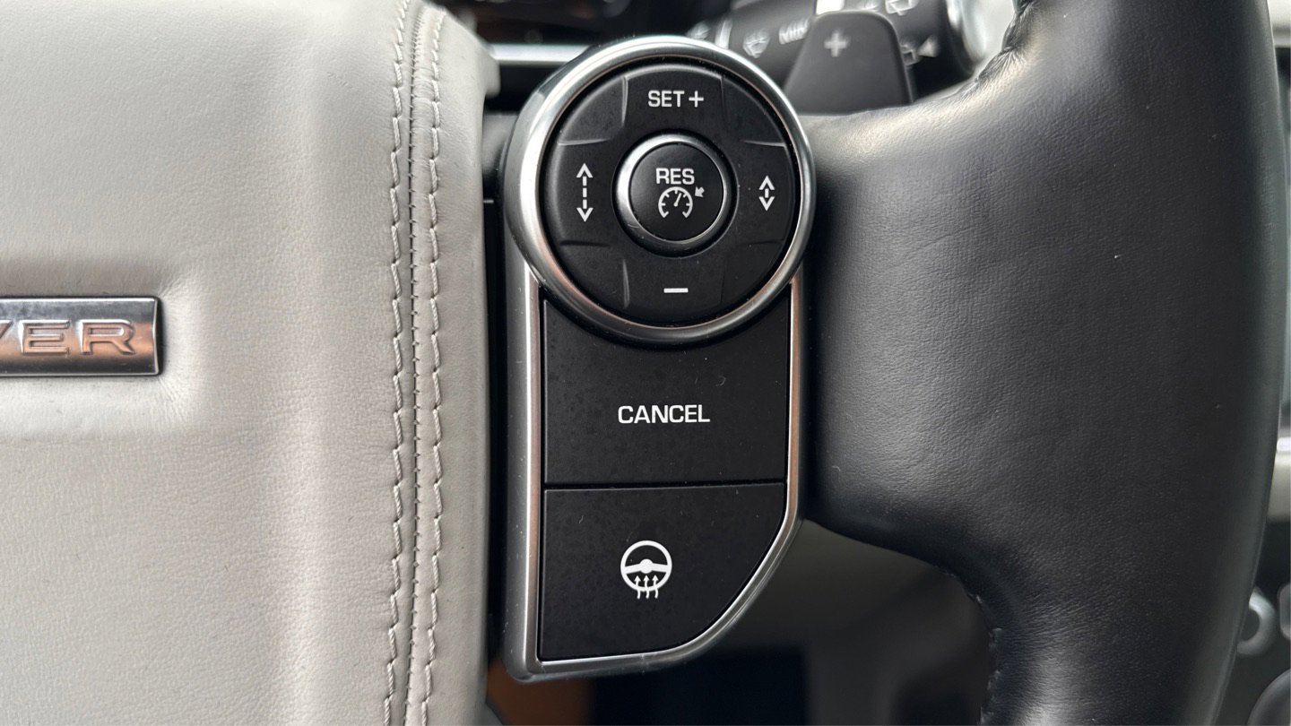 Used 2016 Land Rover Range Rover HSE image 27