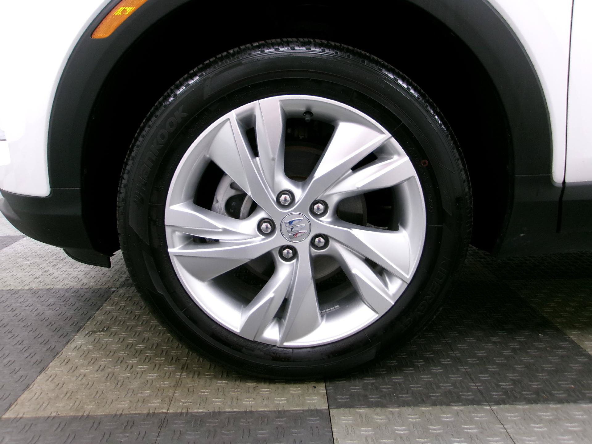 Used 2024 Buick Encore GX Preferred w/ Comfort Package AWD/4WD image 16