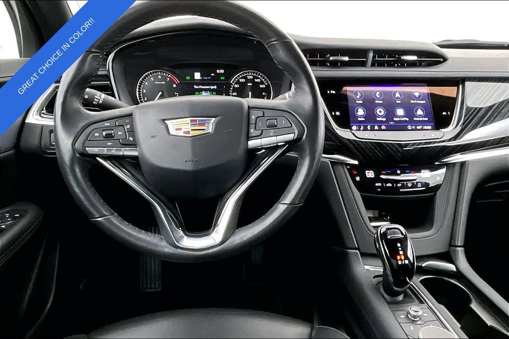 Used 2025 Cadillac XT6 Premium Luxury image 8