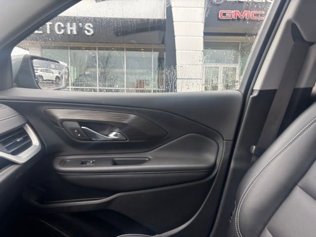 Used 2023 GMC Terrain SLT w/ LPO, Floor Liner Package image 12