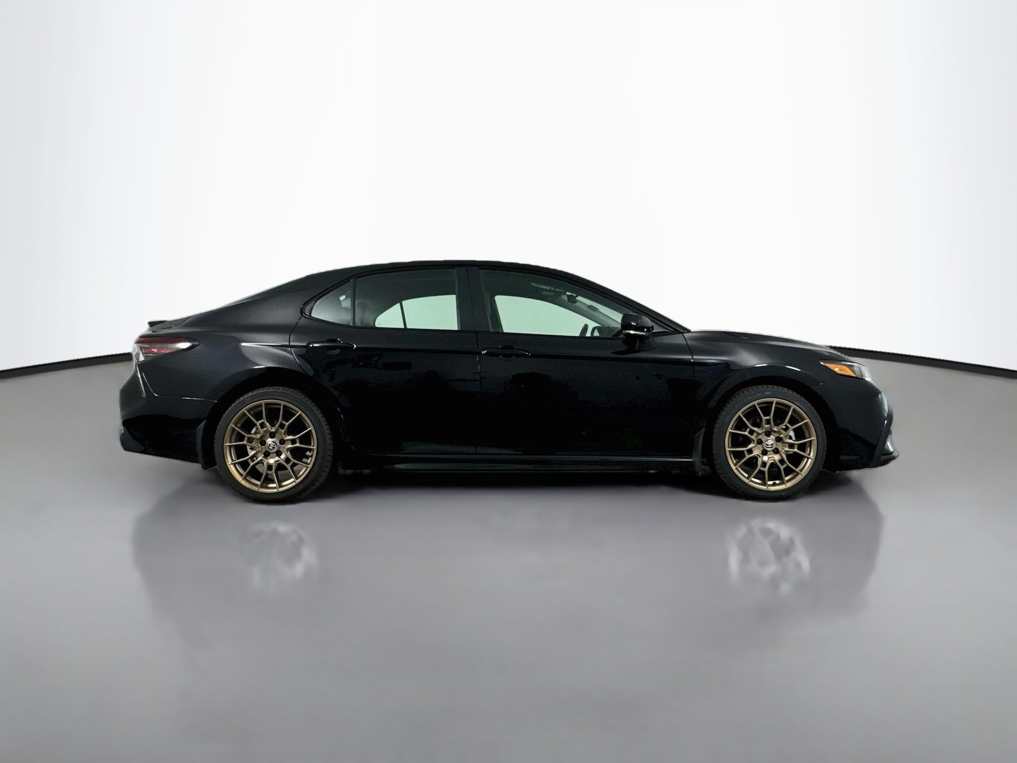 Certified 2024 Toyota Camry SE FWD image 8