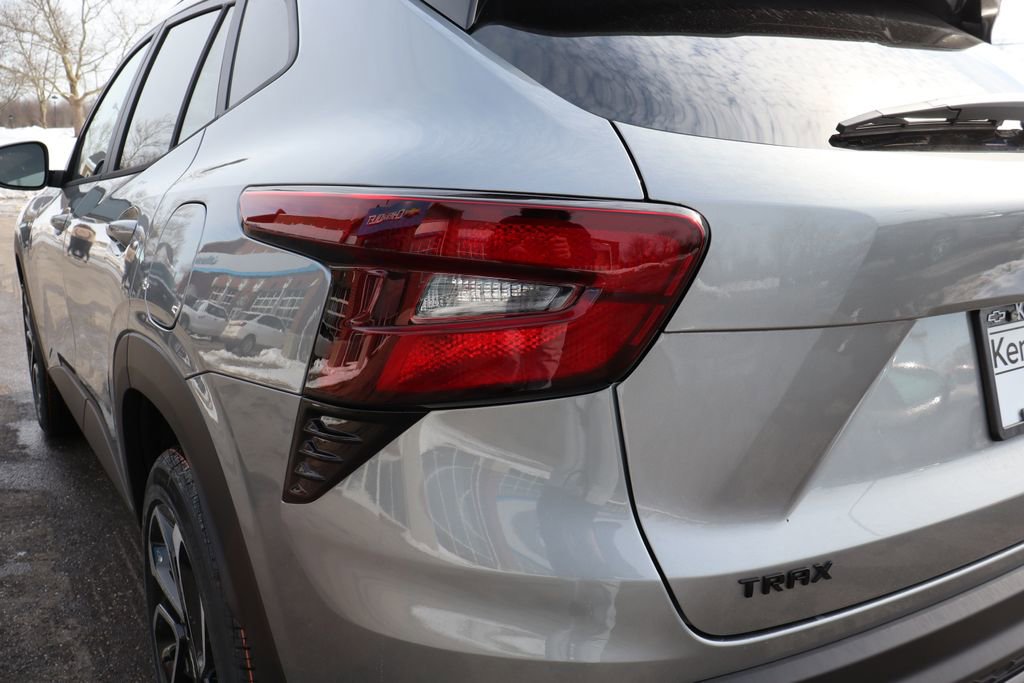 New 2026 Chevrolet Trax RS w/ Sunroof Package image 28
