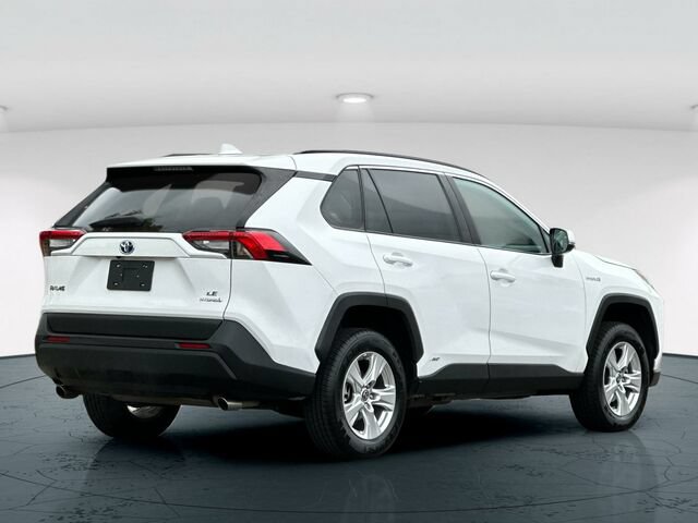 Used 2021 Toyota RAV4 LE AWD/4WD image 6