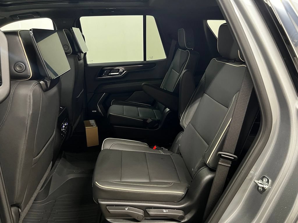 New 2026 GMC Yukon Elevation w/ Elevation Premium Package AWD/4WD image 32