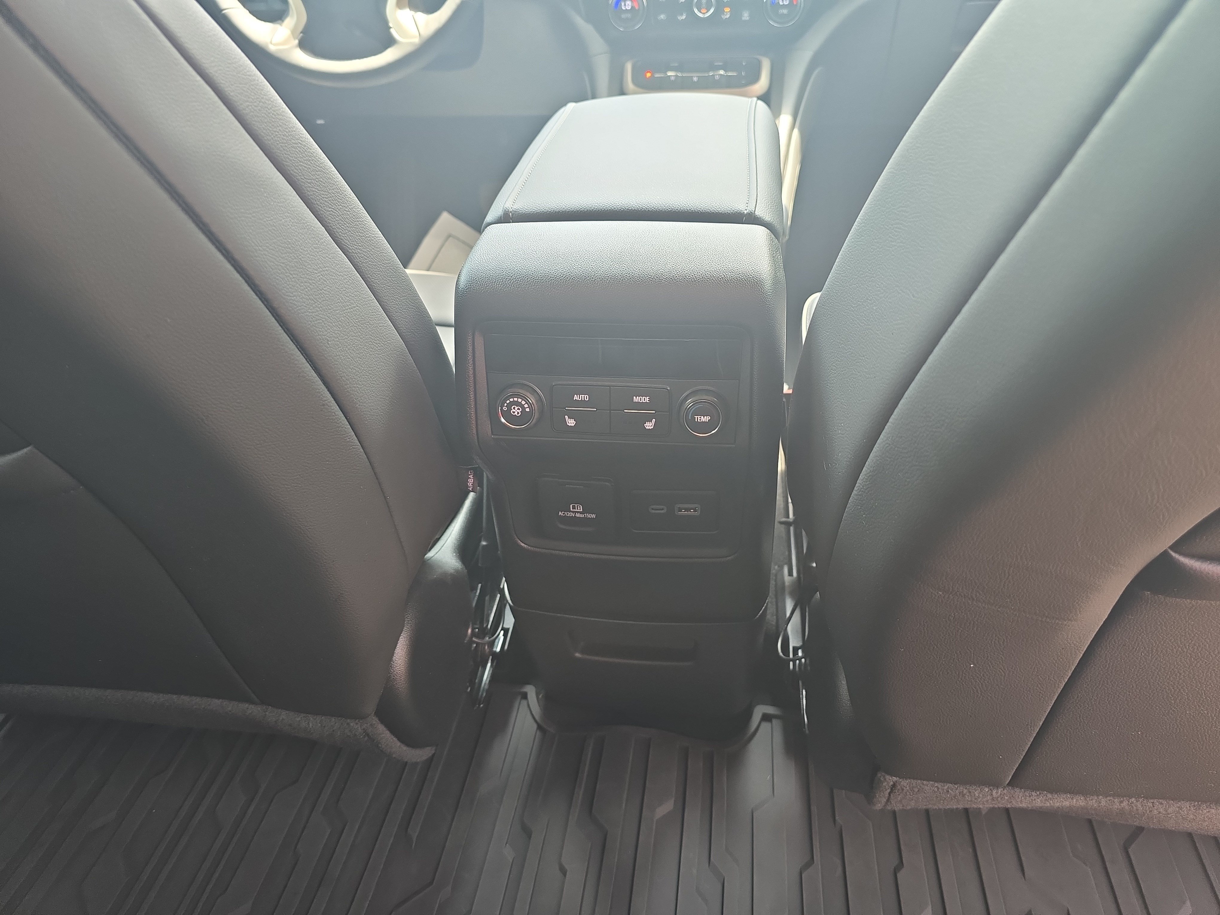 Used 2023 GMC Acadia Denali w/ Denali Ultimate Package FWD image 12