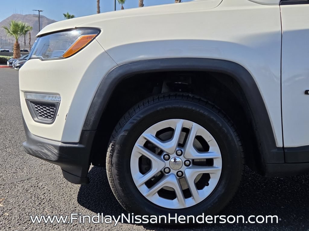 Used 2018 Jeep Compass Sport AWD/4WD image 9