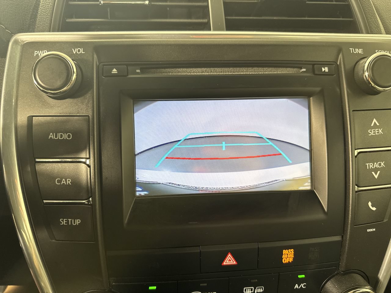 Used 2017 Toyota Camry SE FWD image 12