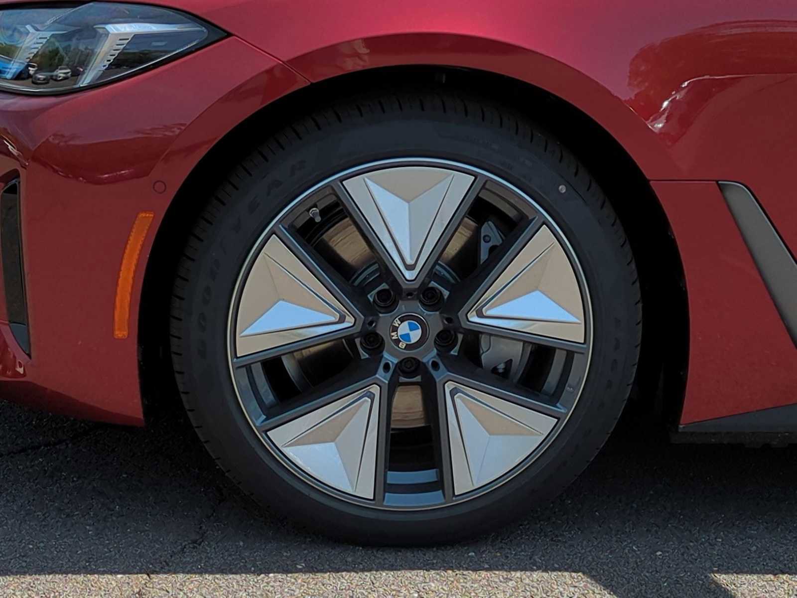 Used 2025 BMW i4 xDrive40i w/ Premium Package image 14