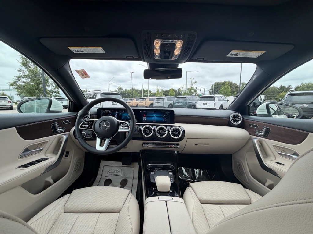 Used 2022 Mercedes-Benz A 220 4MATIC image 7