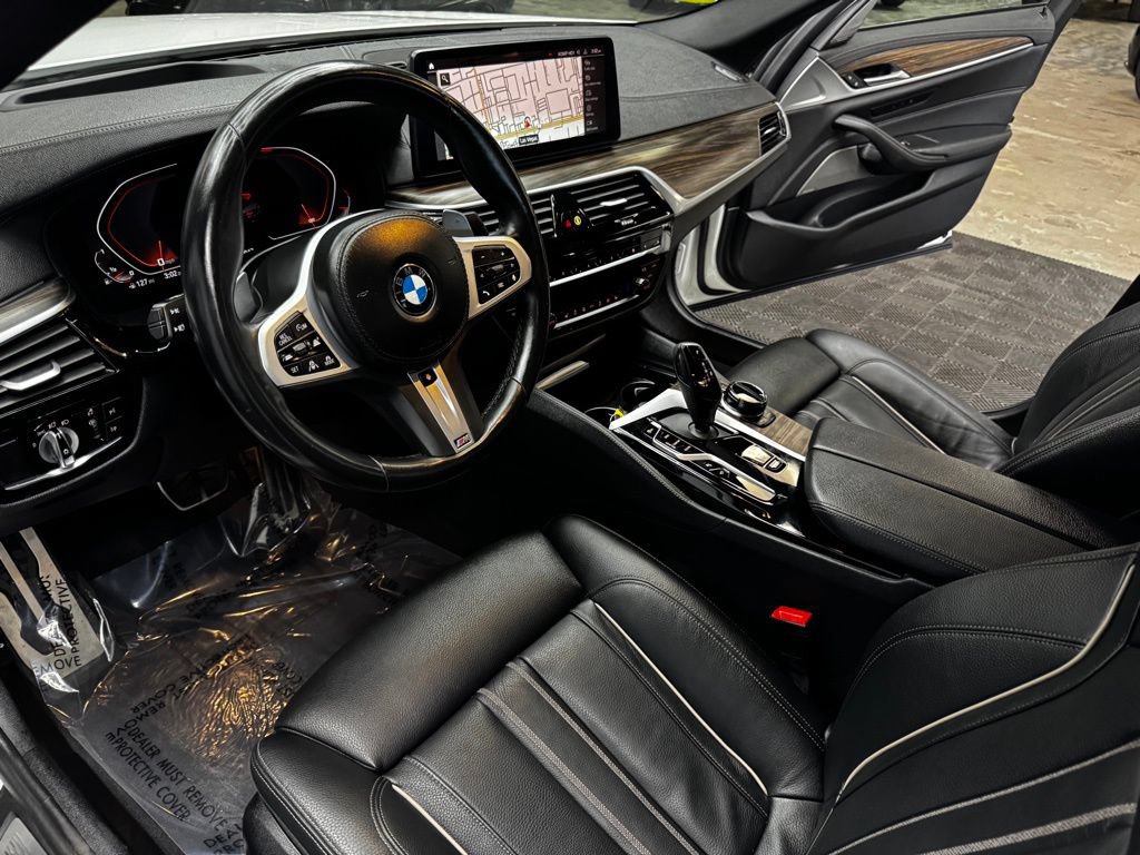 Used 2023 BMW M550i xDrive w/ Executive Package AWD/4WD image 32