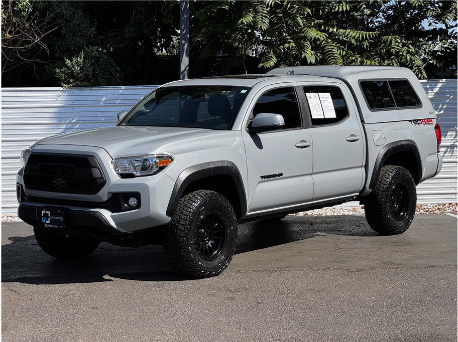 Used 2019 Toyota Tacoma TRD Off-Road AWD/4WD image 6