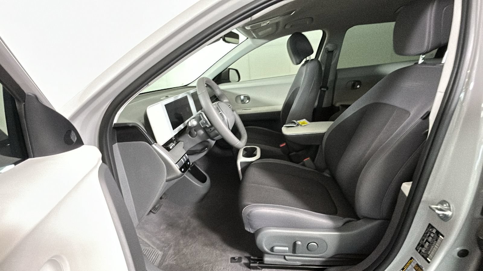Used 2024 Hyundai Ioniq 5 SEL RWD image 12