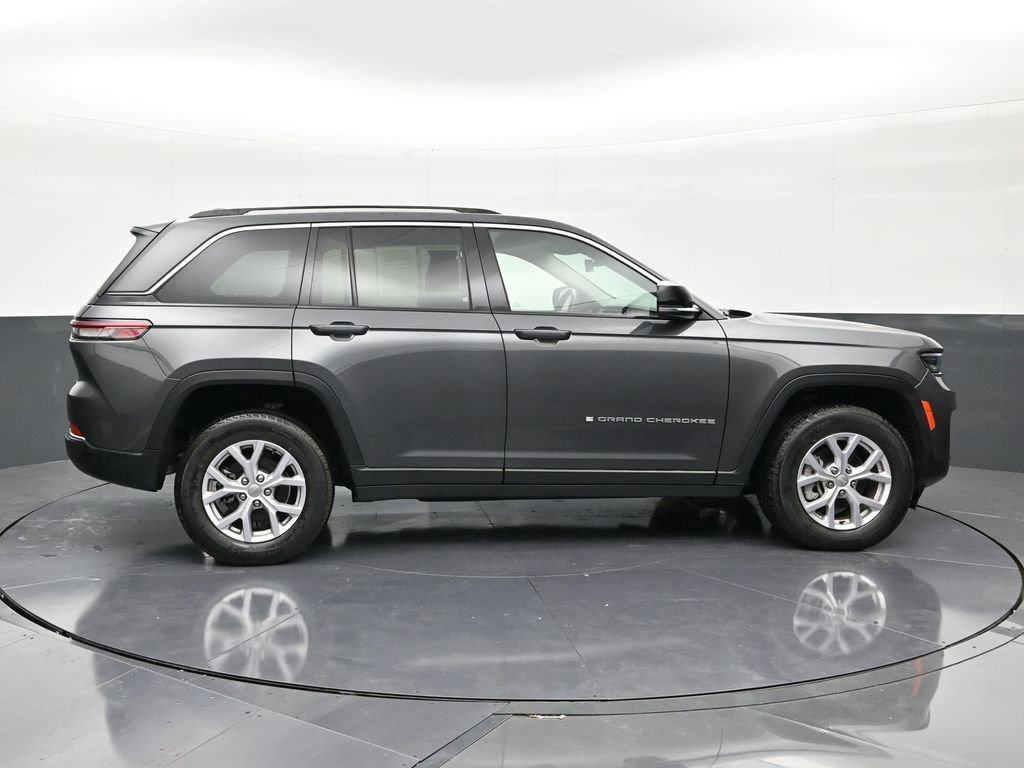 Used 2022 Jeep Grand Cherokee Limited image 6