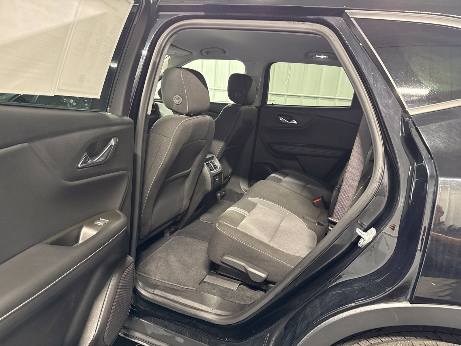 Used 2025 Chevrolet Blazer LT AWD/4WD image 17