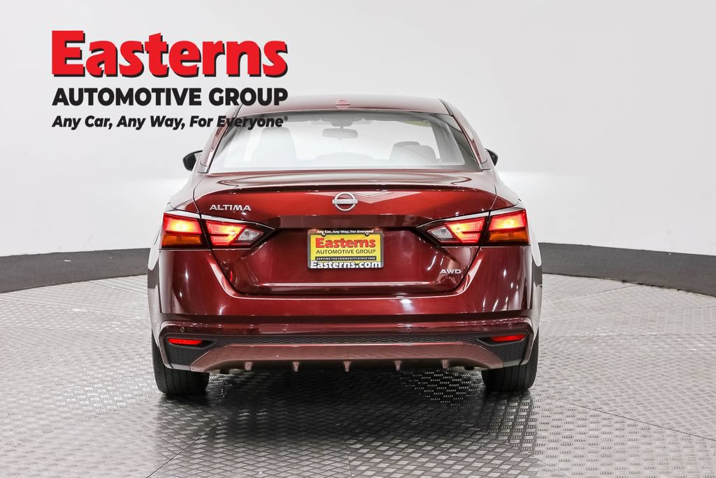 Used 2025 Nissan Altima 2.5 SV AWD/4WD image 6