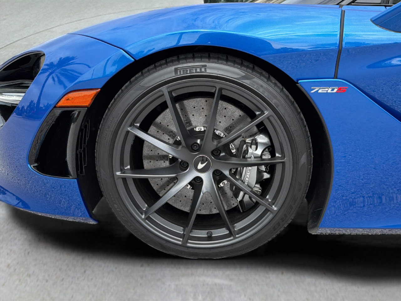 Used 2022 McLaren 720S Spider RWD image 29