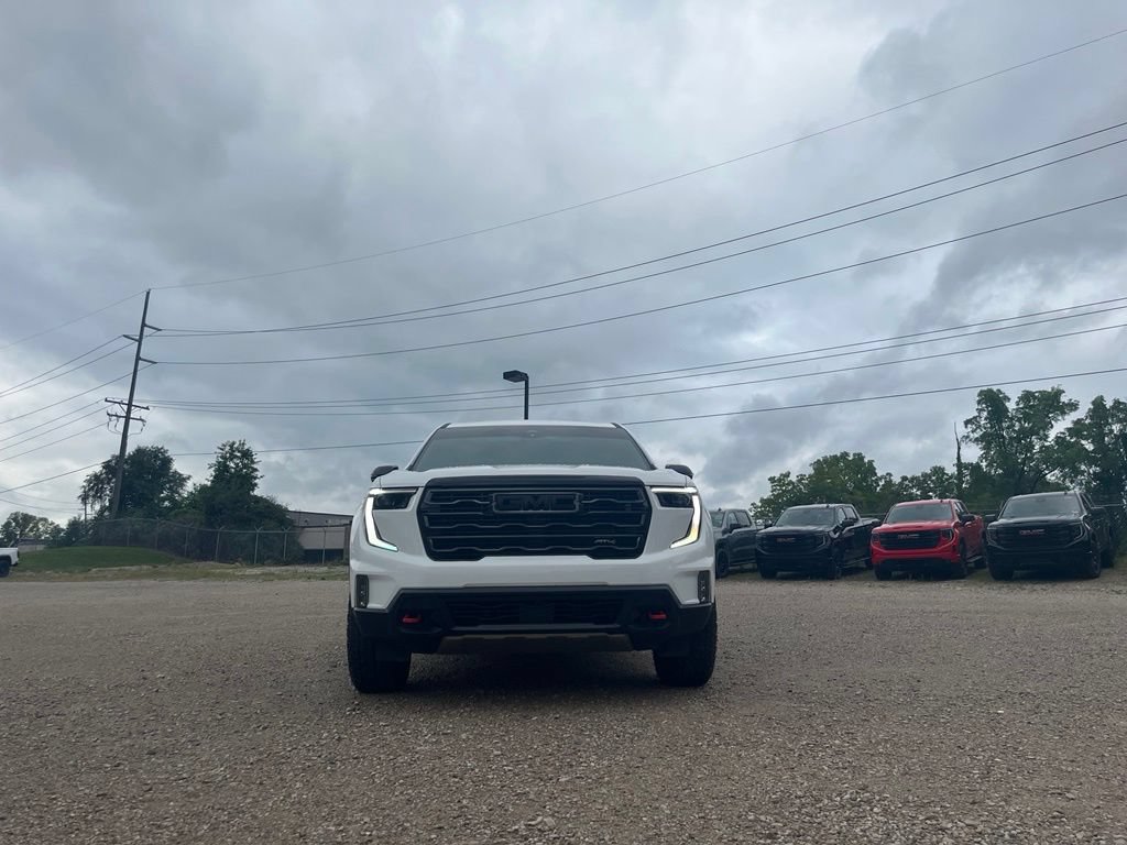 Used 2024 GMC Acadia AT4 w/ Luxury Package AWD/4WD image 3