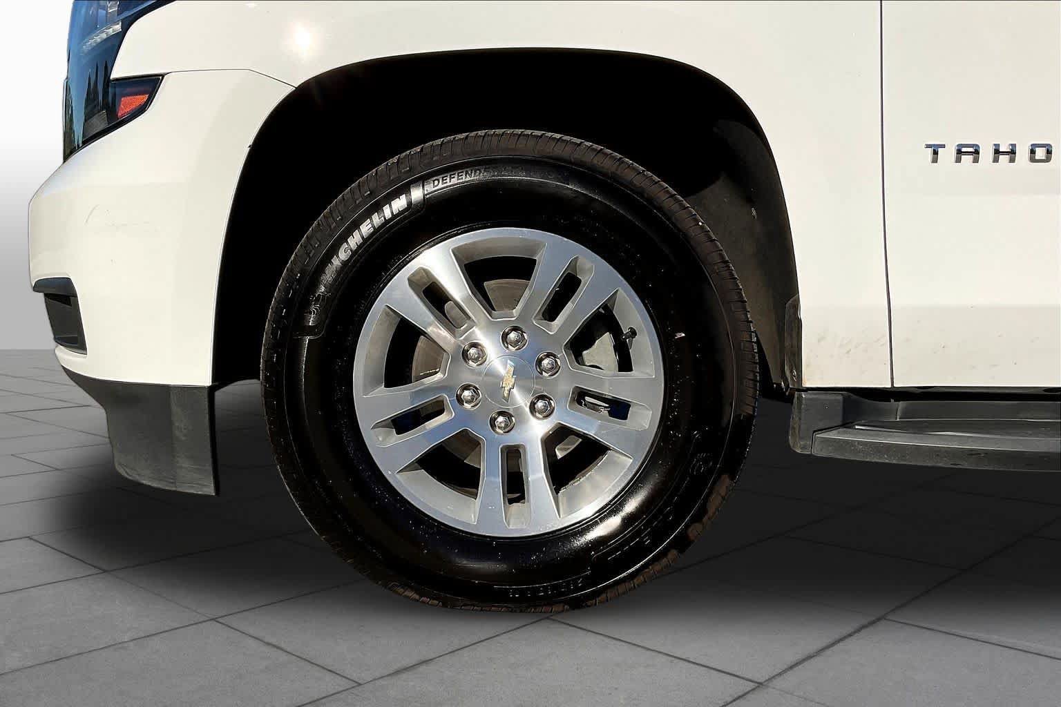 Used 2019 Chevrolet Tahoe LS RWD image 11