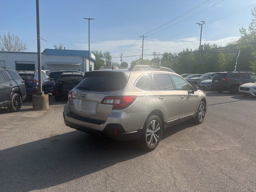 Used 2019 Subaru Outback 2.5i Limited image 4
