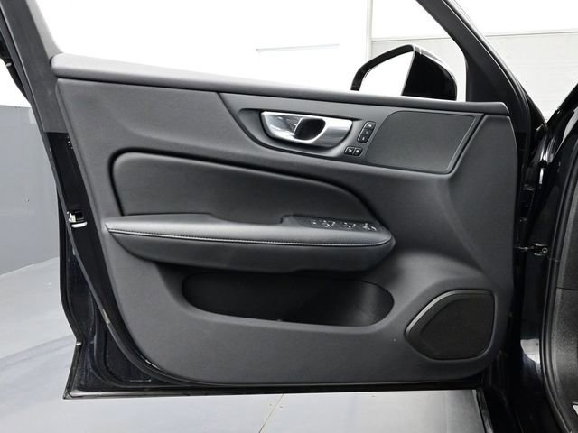 Used 2024 Volvo S60 B5 Core image 7
