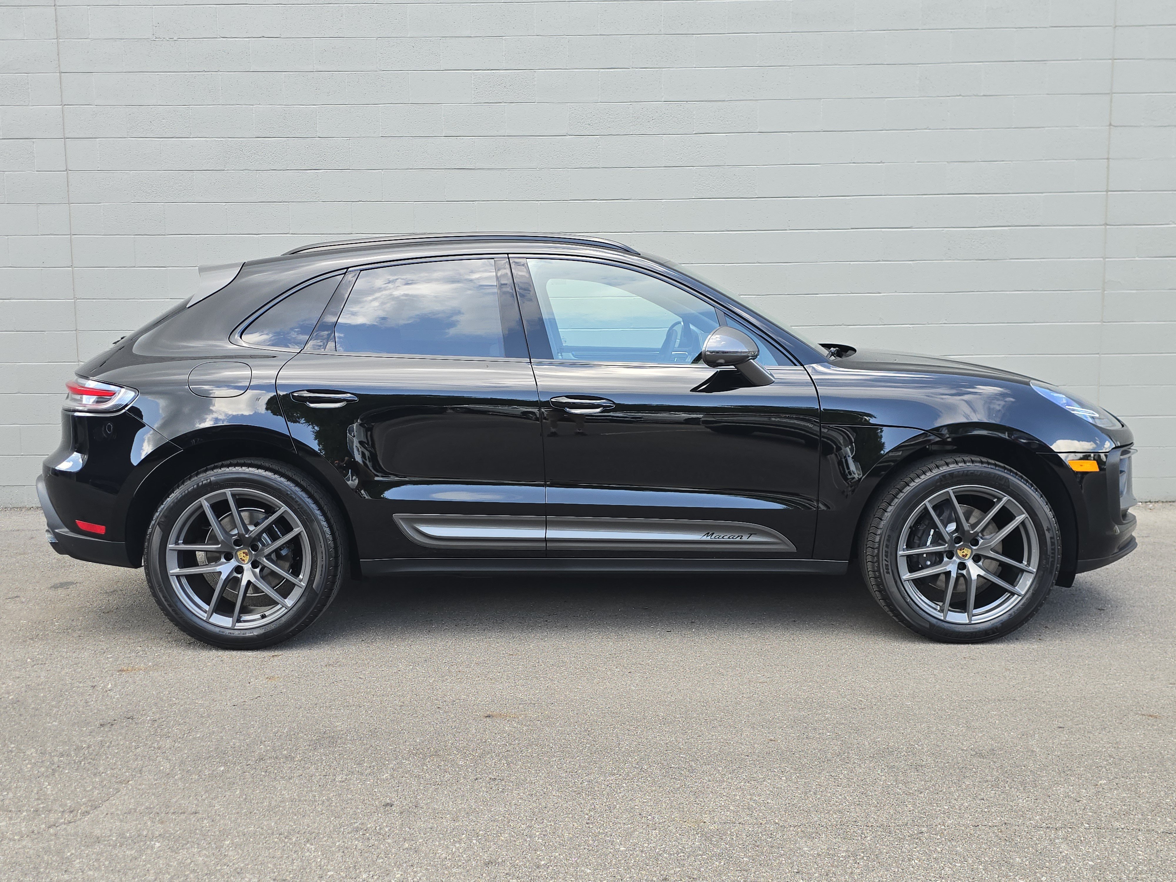 New 2026 Porsche Macan Turbo AWD/4WD image 16