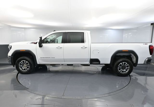 Used 2024 GMC Sierra 3500 SLE w/ SLE Convenience Package image 11