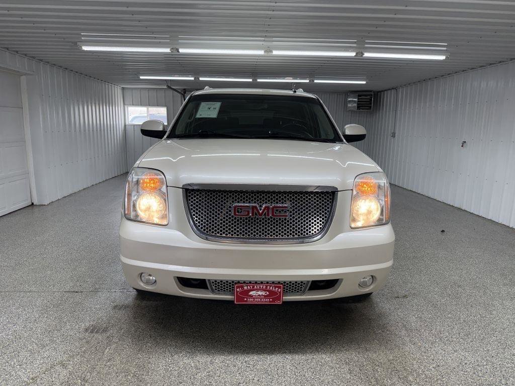 Used 2012 GMC Yukon XL Denali AWD/4WD image 2