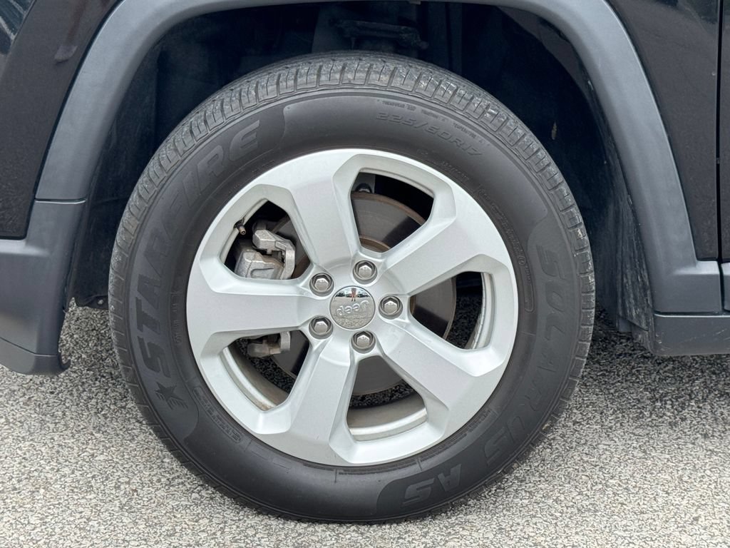 Used 2020 Jeep Compass Latitude AWD/4WD image 35