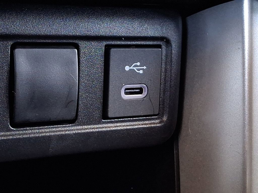 Used 2024 Toyota Corolla Cross LE image 22