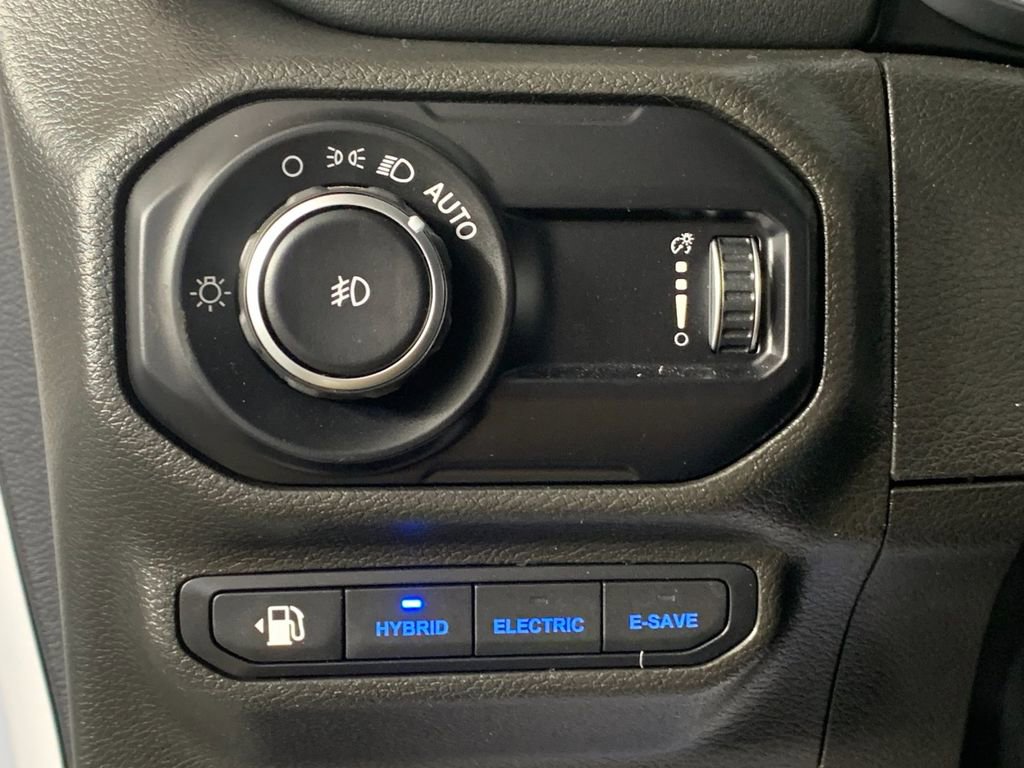Used 2023 Jeep Wrangler Unlimited Sahara AWD/4WD image 17