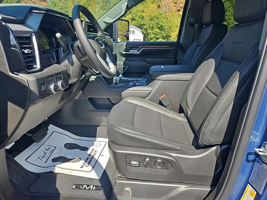 New 2026 GMC Sierra 3500 Denali image 10
