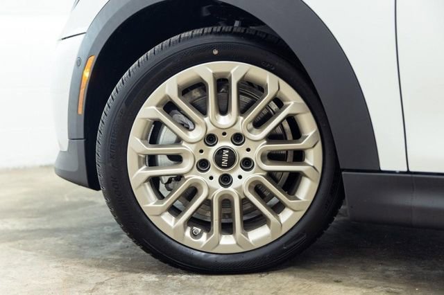 Certified 2025 MINI Cooper 2-Door Hardtop image 24