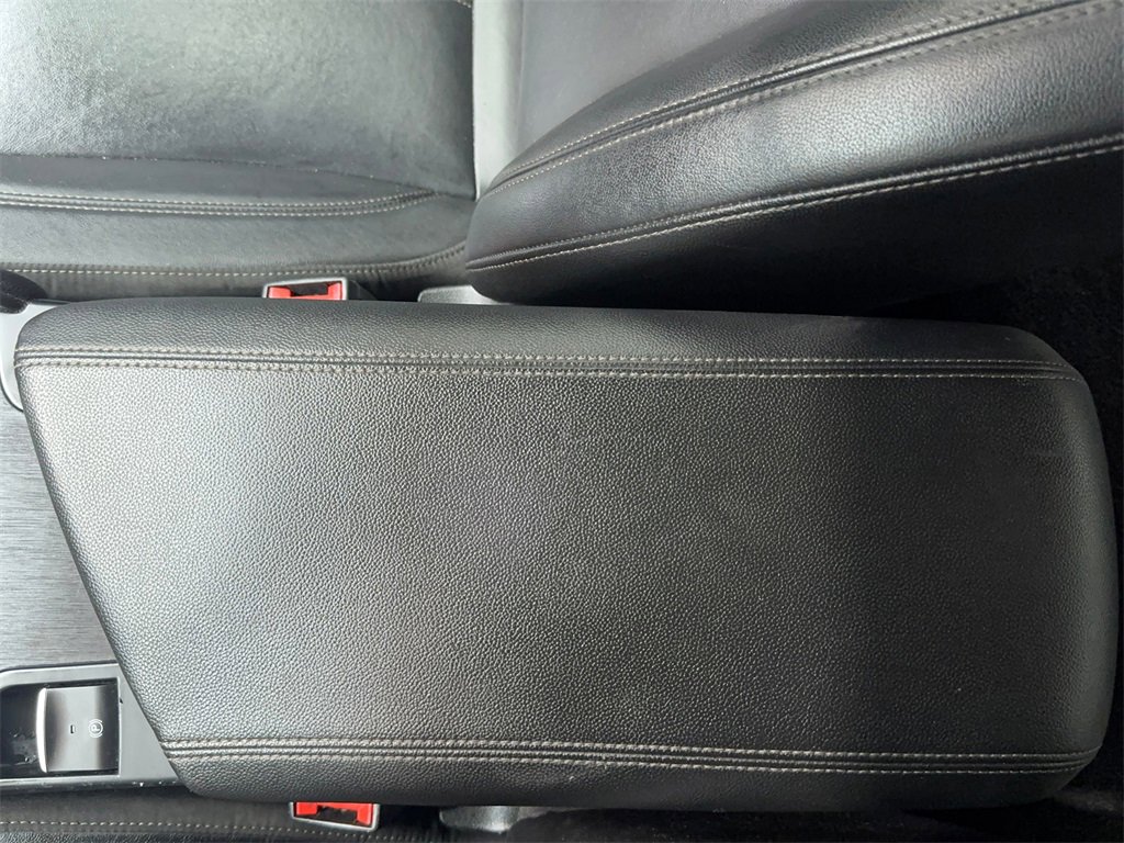 Used 2019 Alfa Romeo Giulia image 31