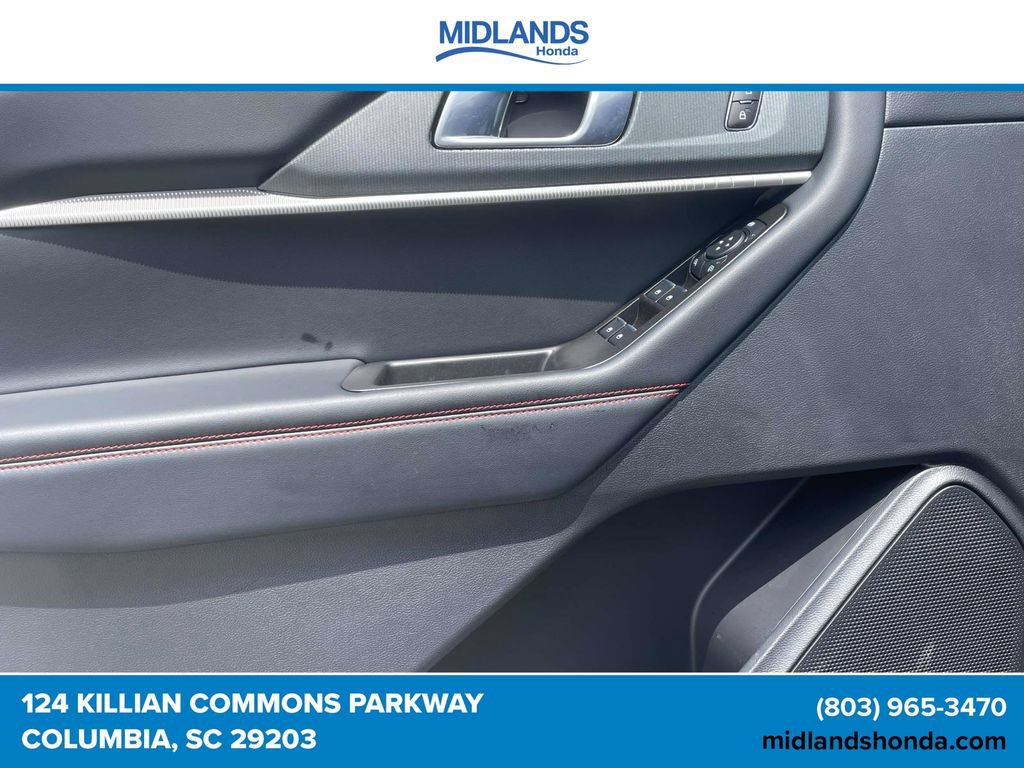 Used 2026 Ford Explorer ST-Line w/ ST-Line Street Pack AWD/4WD image 17