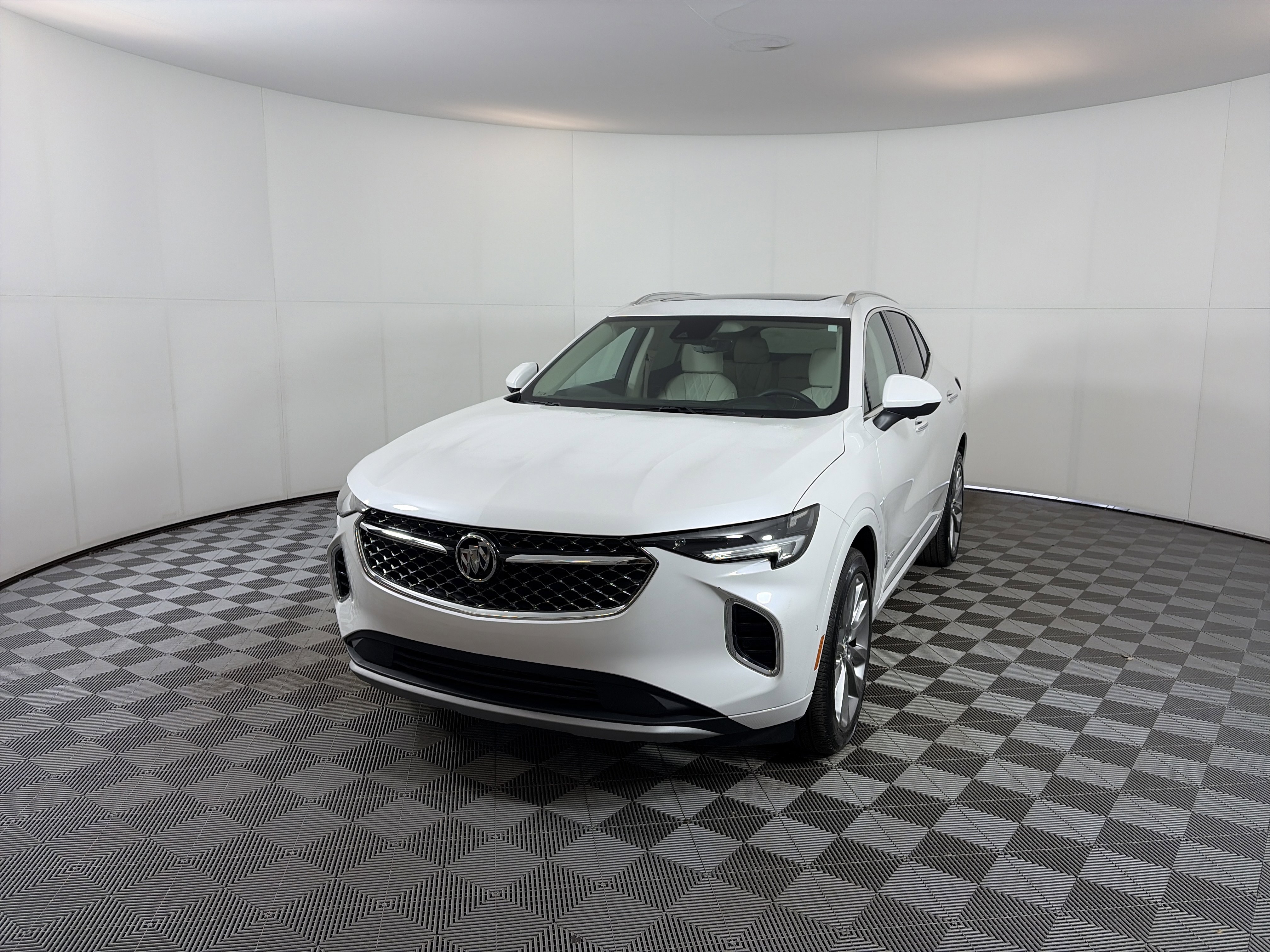 Certified 2023 Buick Envision Avenir image 2