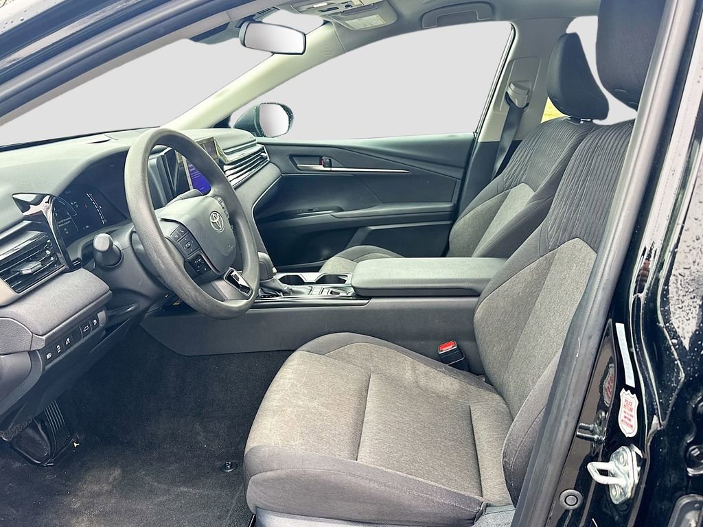 Used 2025 Toyota Camry LE image 25