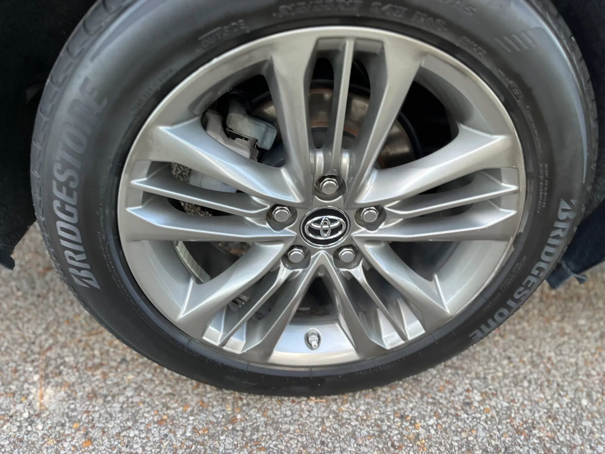 Used 2016 Toyota Camry SE FWD image 33