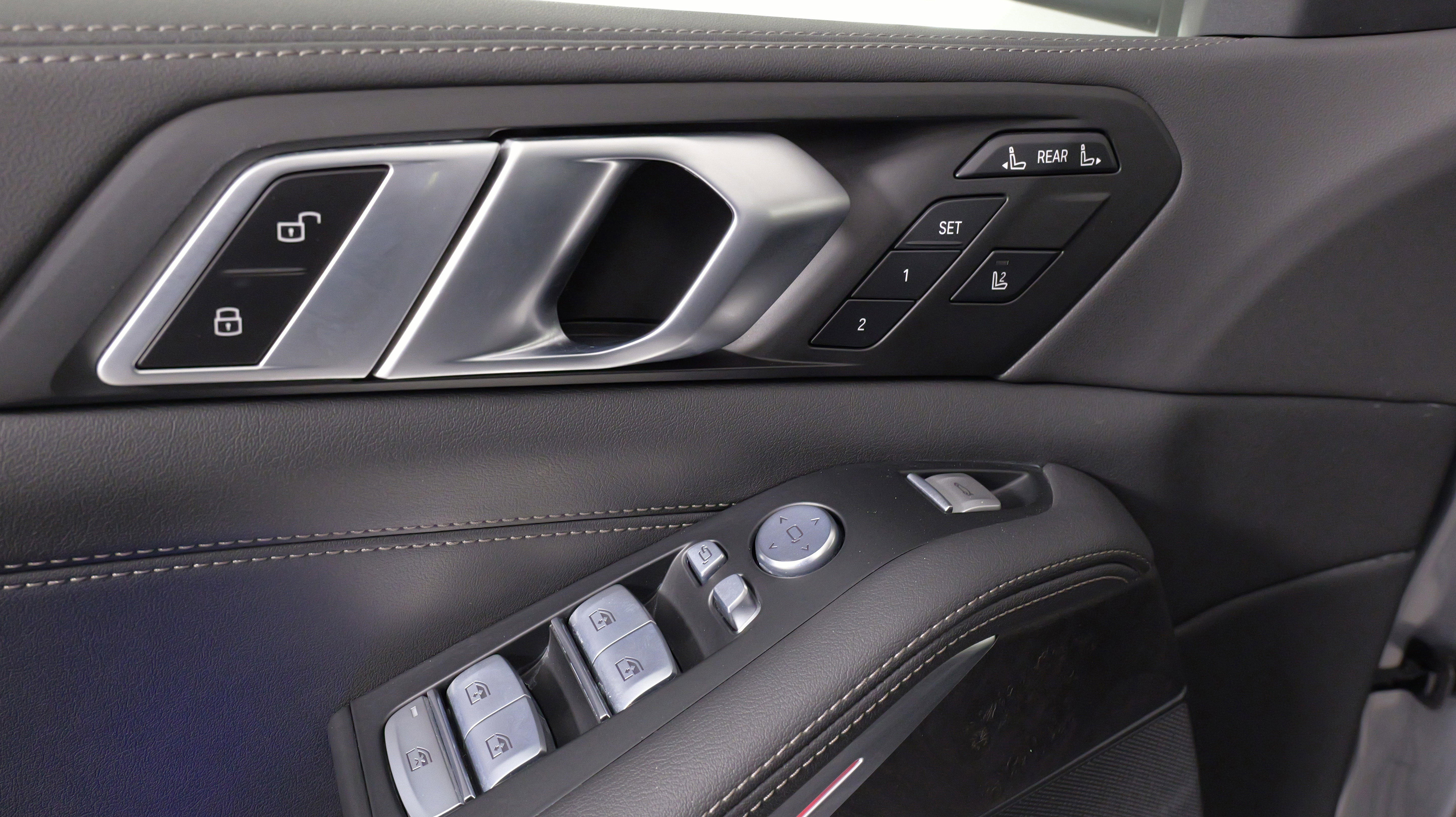 Used 2023 BMW X7 xDrive40i image 28