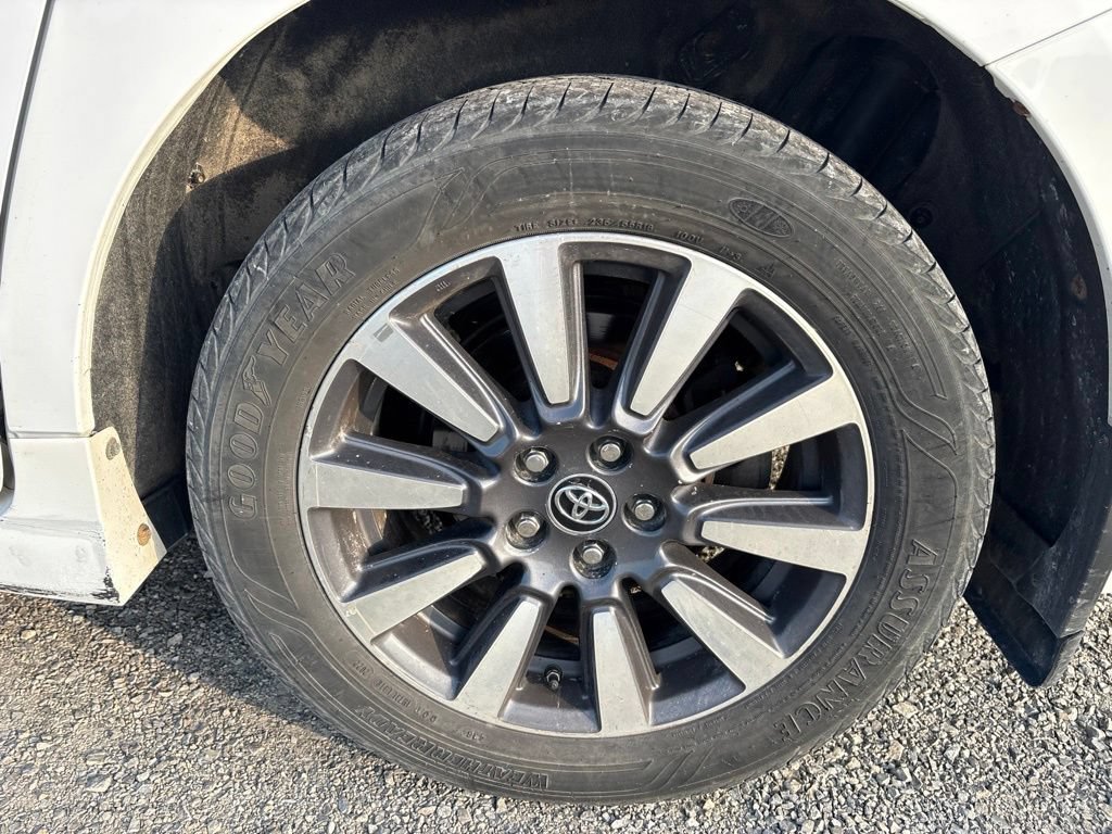 Used 2019 Toyota Sienna LE AWD/4WD image 6