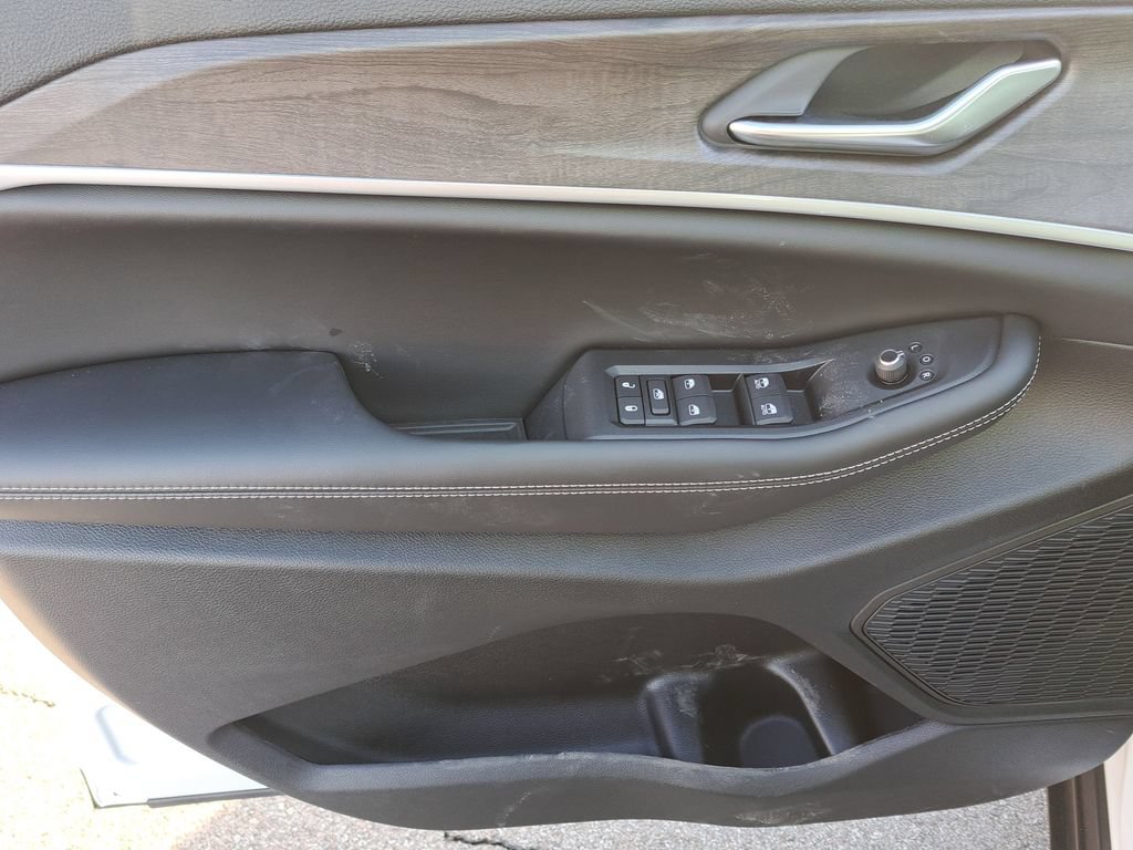 New 2026 Jeep Grand Cherokee Altitude AWD/4WD image 18